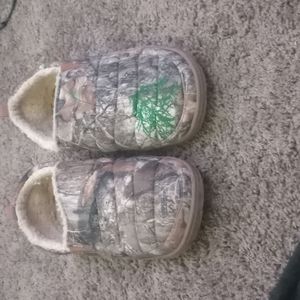 Camo slippers